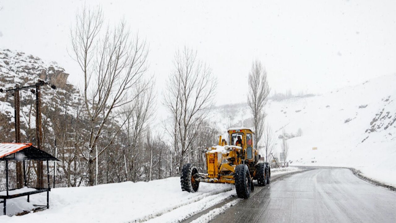 جاده‌های برفی و پُرترافیک امروز اعلام شد