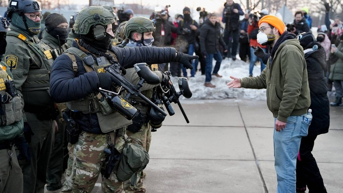 اعتراف به خشونت و سرکوب بی‌سابقه در آمریکا + فیلم