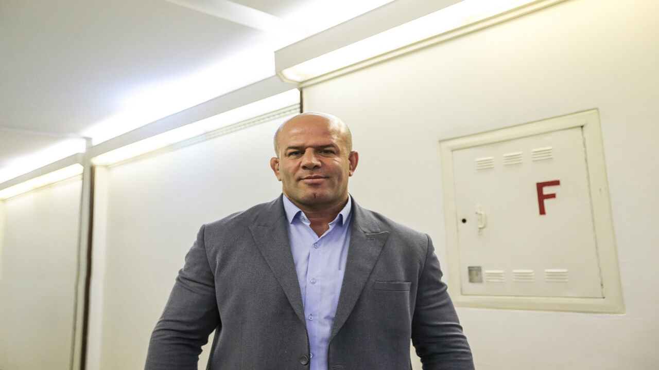 معصومی: از دبیر خواهش میکنم یک تصمیم درست بگیرد/ نمیدانم چرا تیم ساری انصراف داد