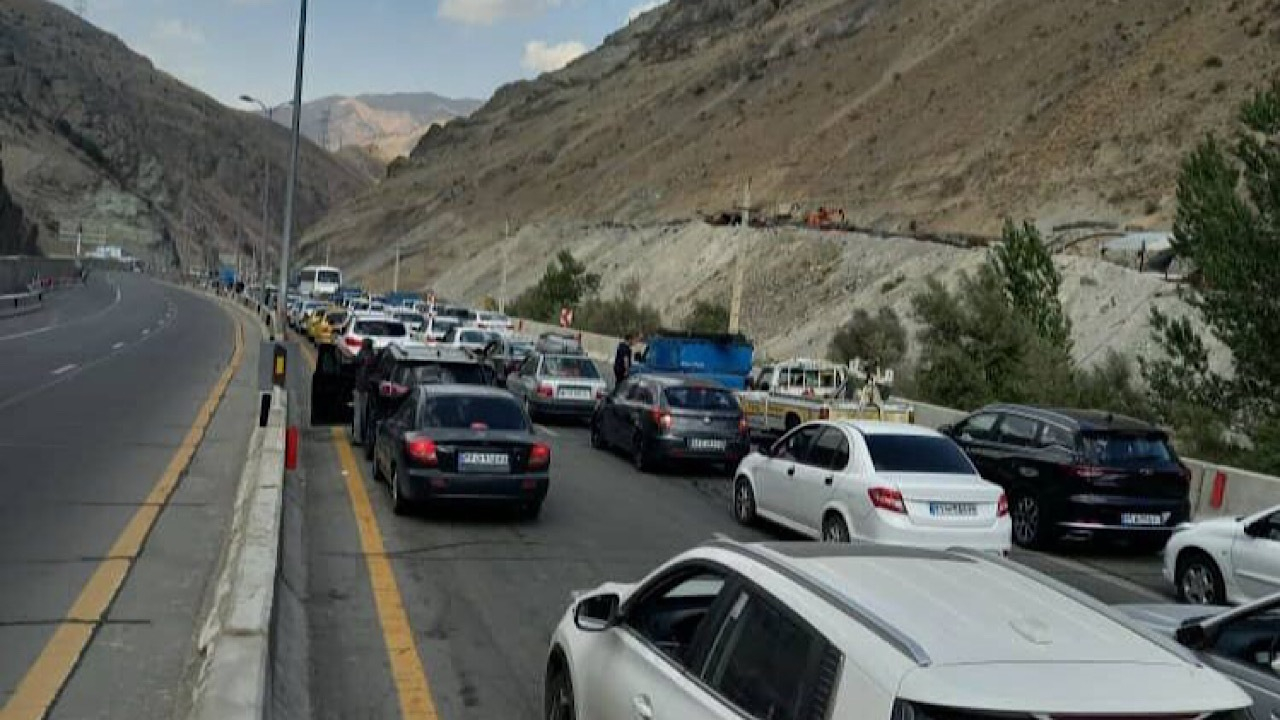 ترافیک سنگین در محورهای شمالی/ جاده چالوس یکطرفه میشود