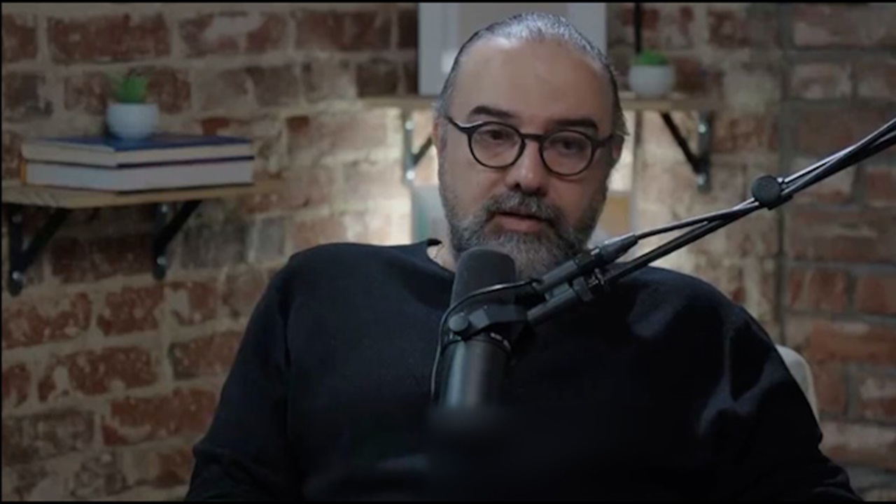 اشکهای برزو ارجمند و پشیمانی وی از مهاجرت + فیلم