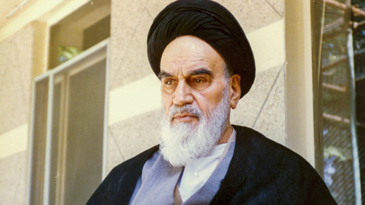 بازخوانی بیانات امام خمینی (ره) درباره تسخیر لانه جاسوسی آمریکا + فیلم
