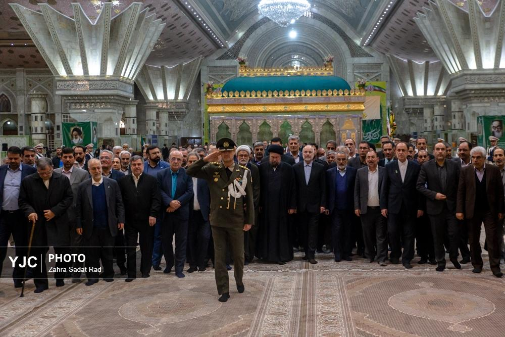 تجدید میثاق رییس و نمایندگان مجلس با آرمان‌های امام راحل (ره)