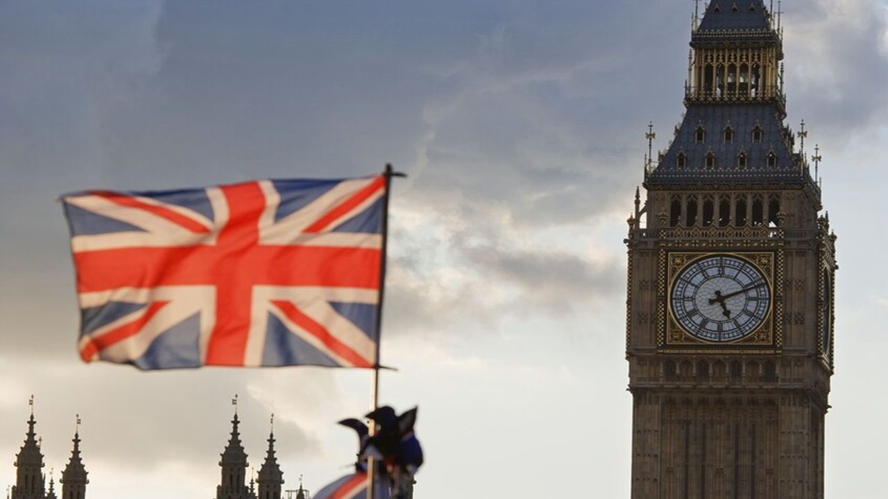 انگلیس ۱۳ کارخانه تسلیحاتی جدید میسازد