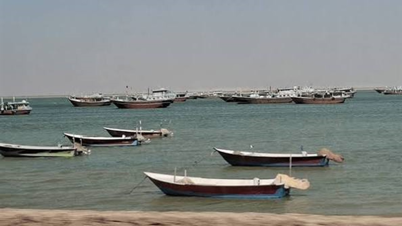 حملهٔ ارتش آمریکا به چند کشندهٔ قایق ماهیگیری مردم به فرض قایقهای تندروی سپاه + فیلم