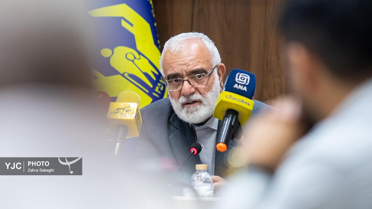 نشست خبری رئیس کمیته امداد به مناسبت روز خبرنگار