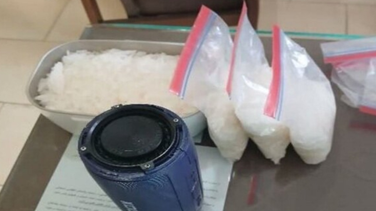 کشف ۲ کیلو شیشه از مسافر قطار در ایستگاه راهآهن رازی