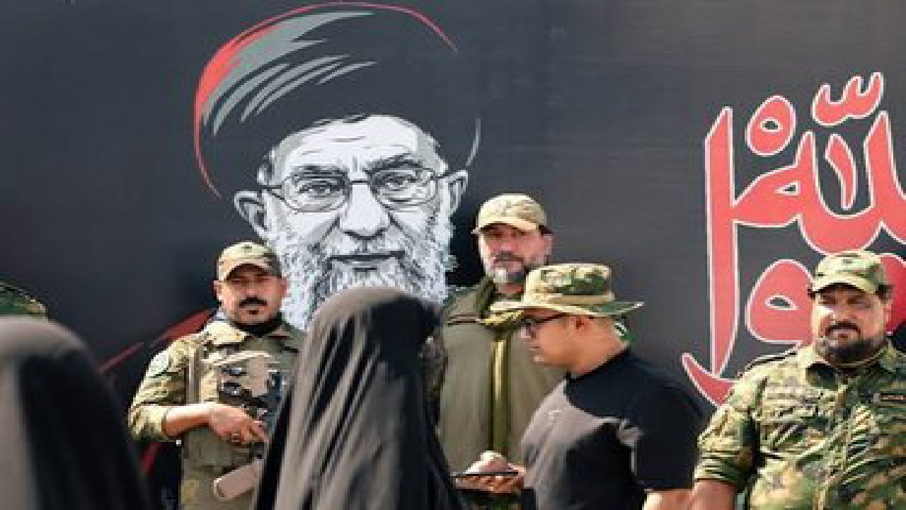 تصویر شهید ایرانی همچنان در خیابانهای عراق + فیلم