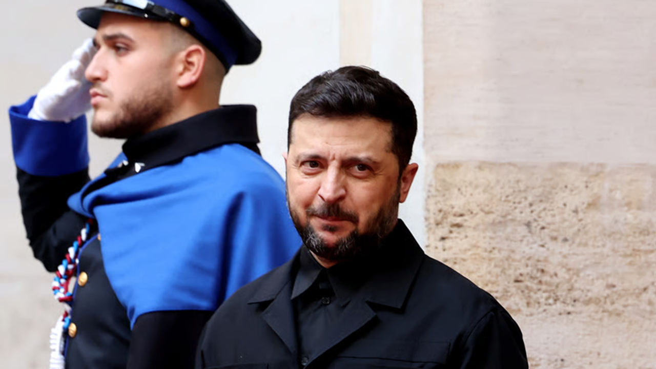 فایننشال تایمز: زلنسکی آماده دست کشیدن از رویای پیوستن به ناتو است