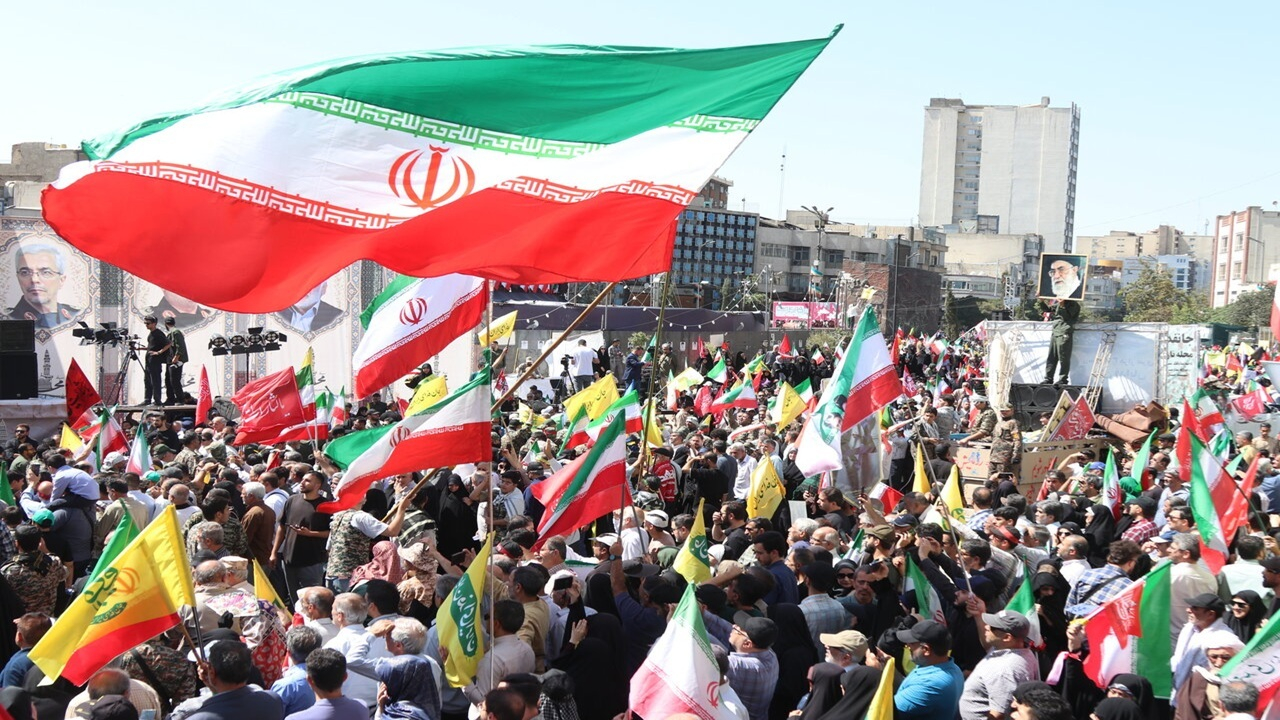 همه ایران، جانفدای ایران
