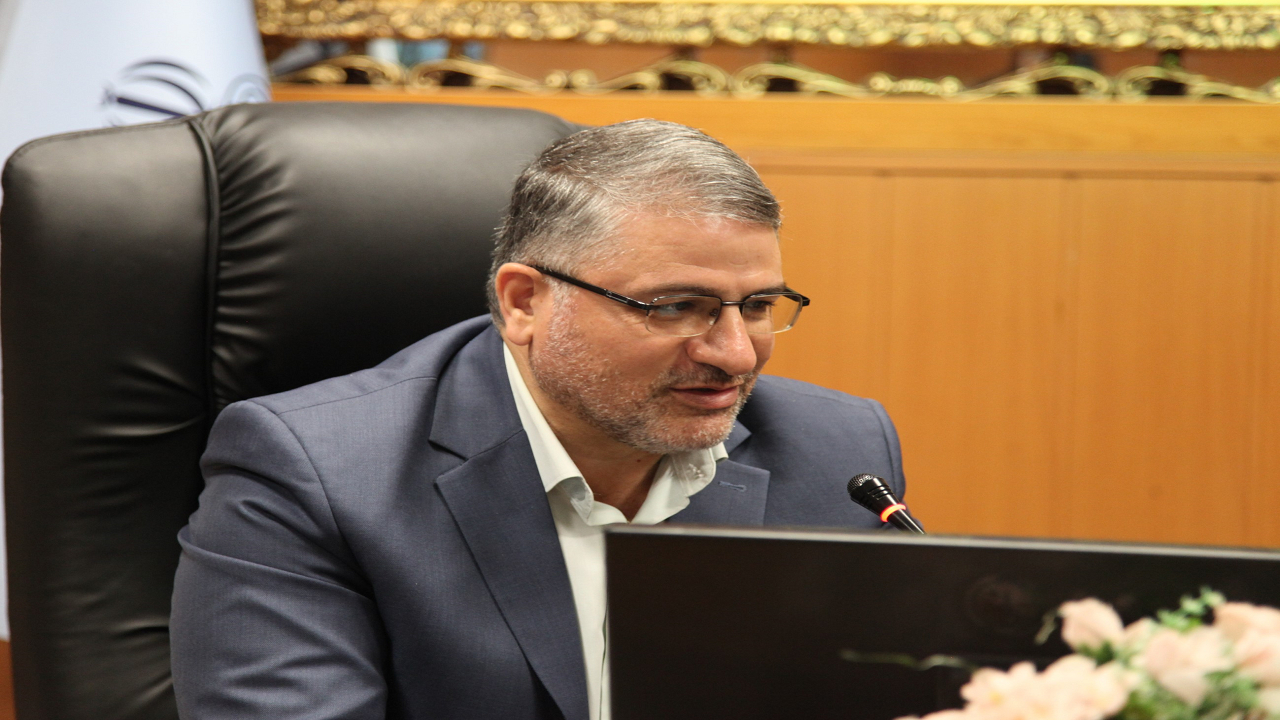 با رعایت وجوه شرعی به وظایف خود در قانون جوانی جمعیت عمل میکنیم