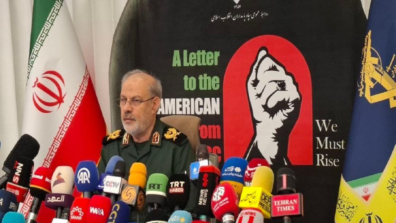 سخنگوی سپاه پاسداران: درگیریها شکل دیگری پیدا بکند، سلاحهای جدیدی به میدان خواهیم آورد
