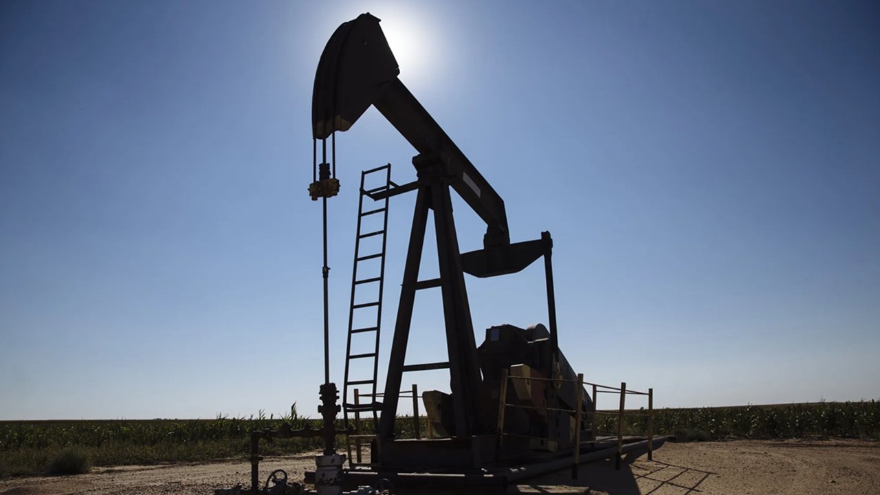 جهش دو درصدی بهای نفت در پی محاصره نفتکشهای ونزوئلا