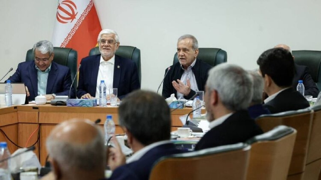 رئیس‌جمهور: «یک روز در هفته بدون خودرو» به یک حرکت عمومی تبدیل شود