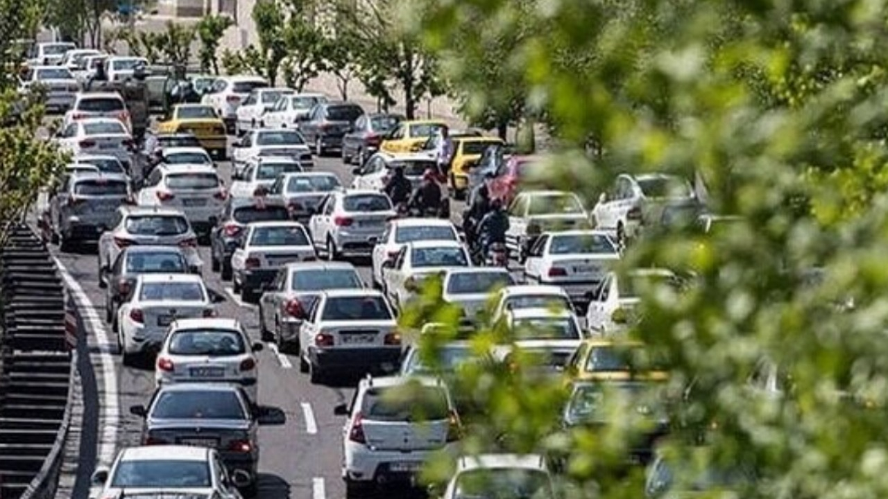 ترافیک پرحجم صبحگاهی در اکثر معابر و بزرگراههای تهران