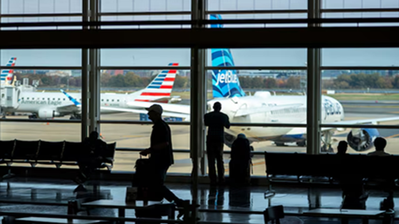 شرکتهای هواپیمایی آمریکایی برای سومین روز لغو گسترده پروازها آماده میشوند
