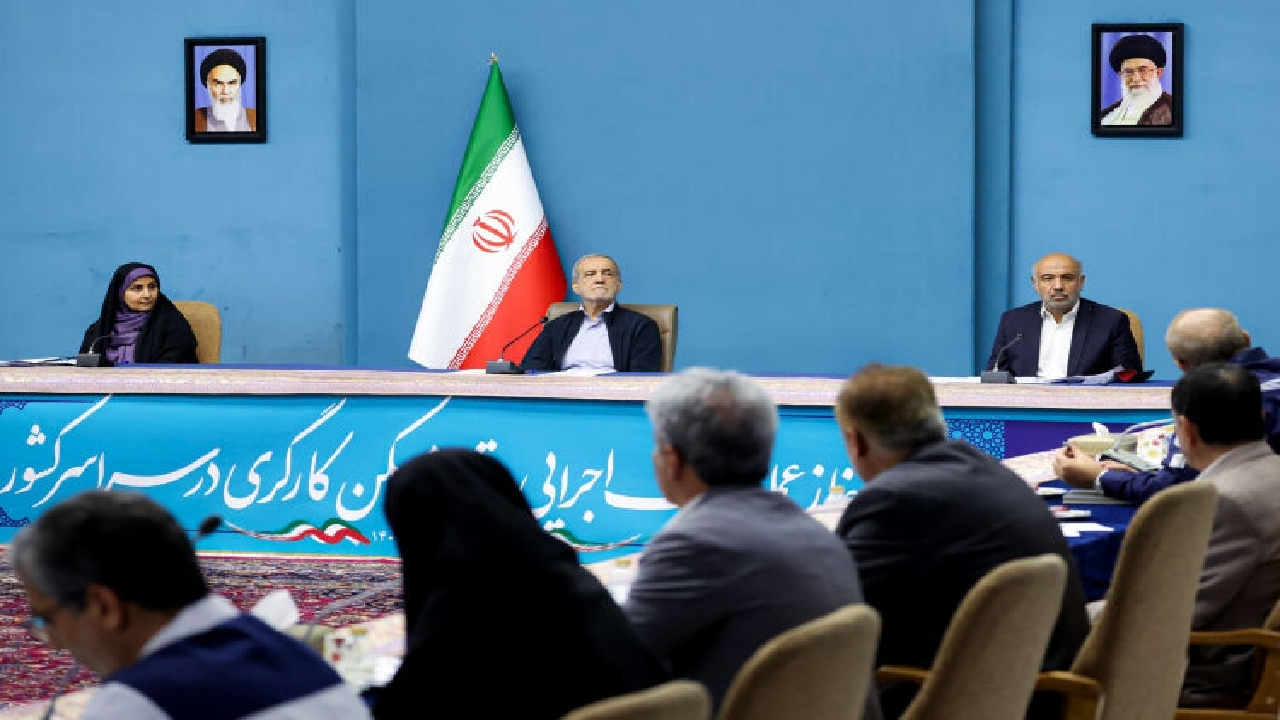 پزشکیان: بنگاه‌های تولیدی به فرآیند ساخت مسکن کارگری وارد شوند