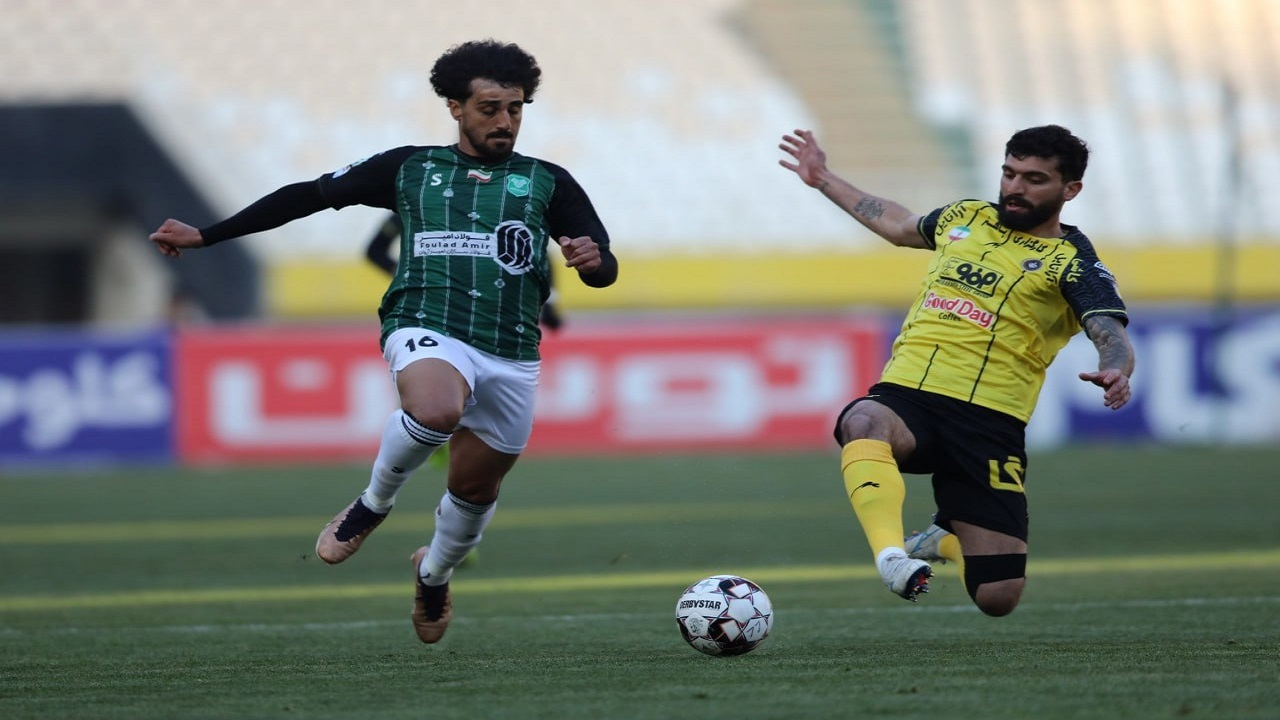 سپاهان ۱ - ۰ خیبر/ نویدکیا مچ رحمتی را خواباند + فیلم