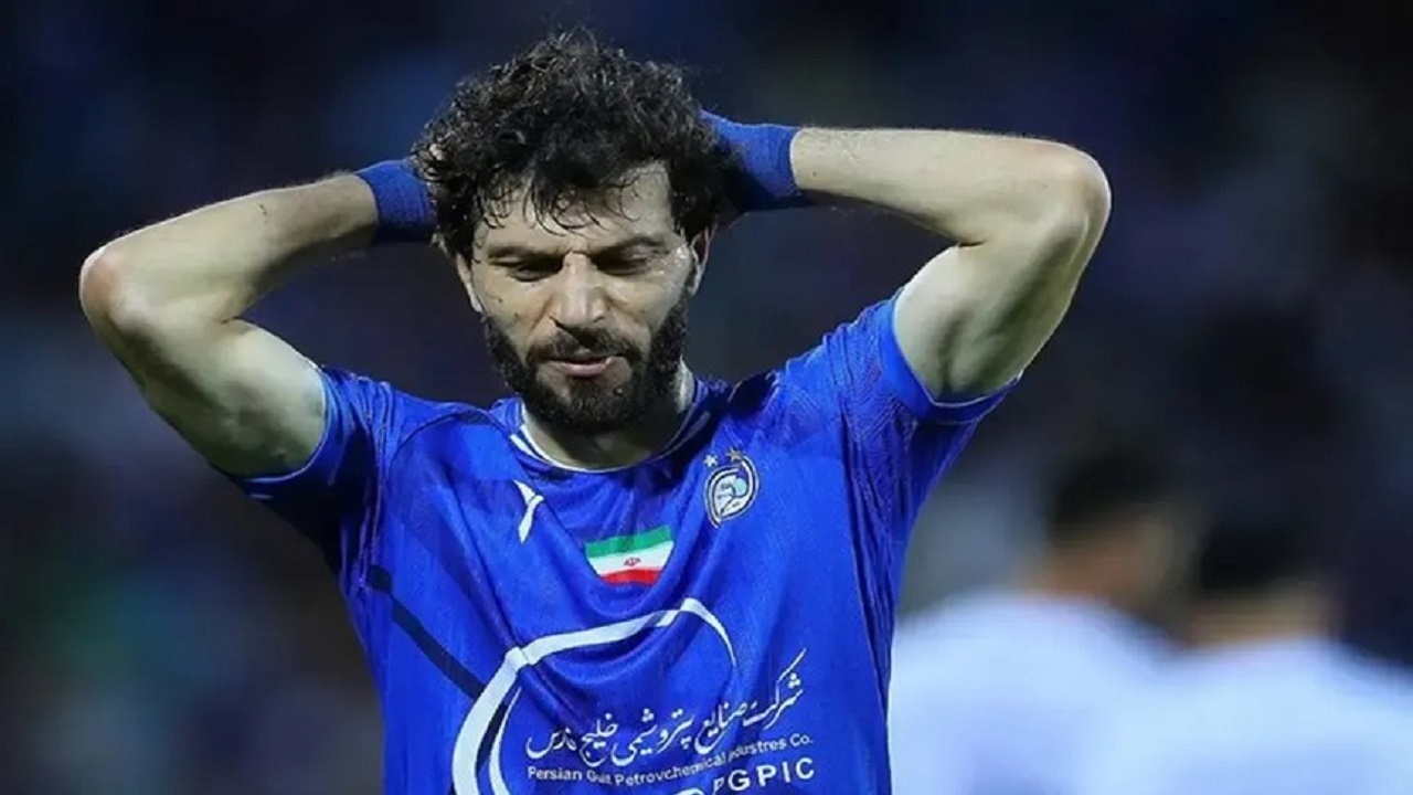 بازیکن خارجی در یک صورت از استقلال جدا میشود