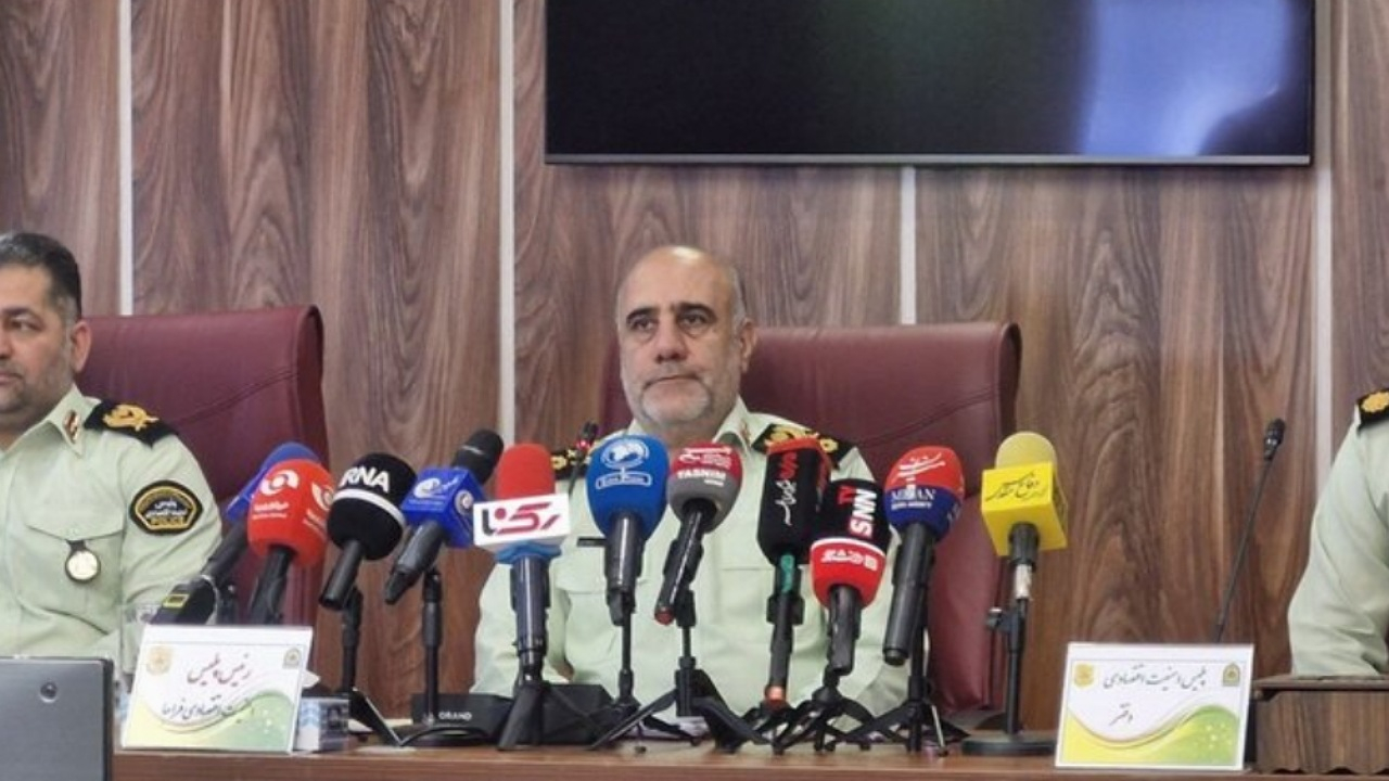 دشمن هر روز توطئه جدیدی علیه کشور و ملت ایران طراحی می‌کند