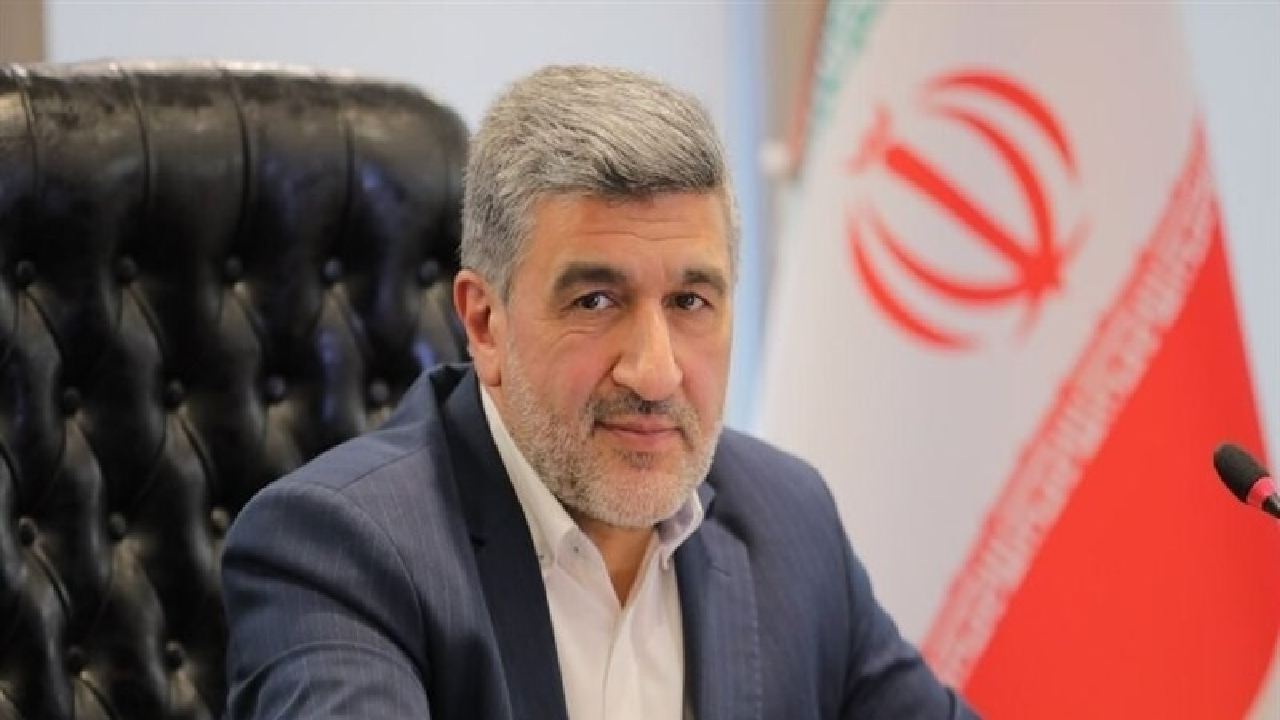 حل مشکل بازنشستگی رئیس سازمان بورس با اذن رهبری