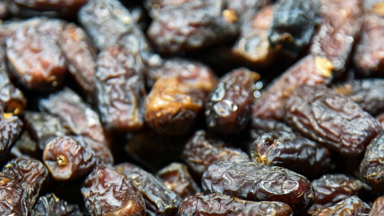 ذخیرهسازی ۳ برابری خرما و ۲.۵ برابری میوه شب عید