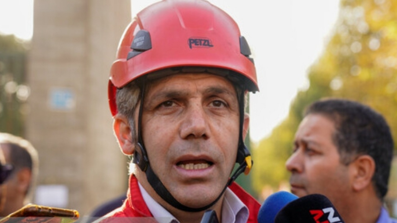 آتش‌سوزی رستوران دوطبقه شهرک غرب/ سرایت شعله‌ها به بانک مجاور