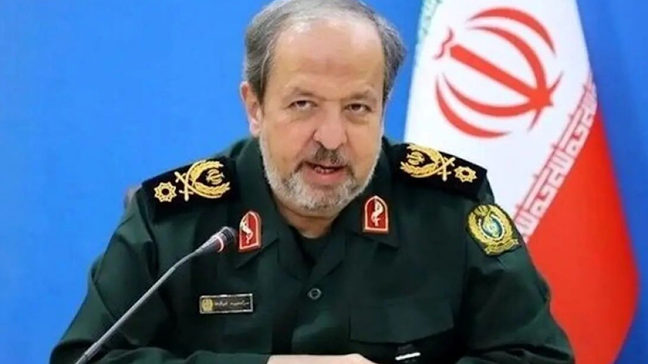 سرپرست وزارت دفاع: ترامپ درباره تنگه هرمز حرف زیادی میزند