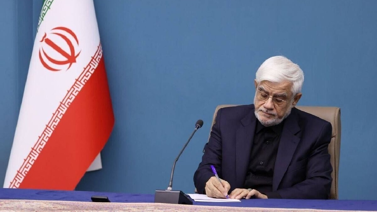 معاون اول رئیس‌جمهور درگذشت اکبر عبدی را تسلیت گفت
