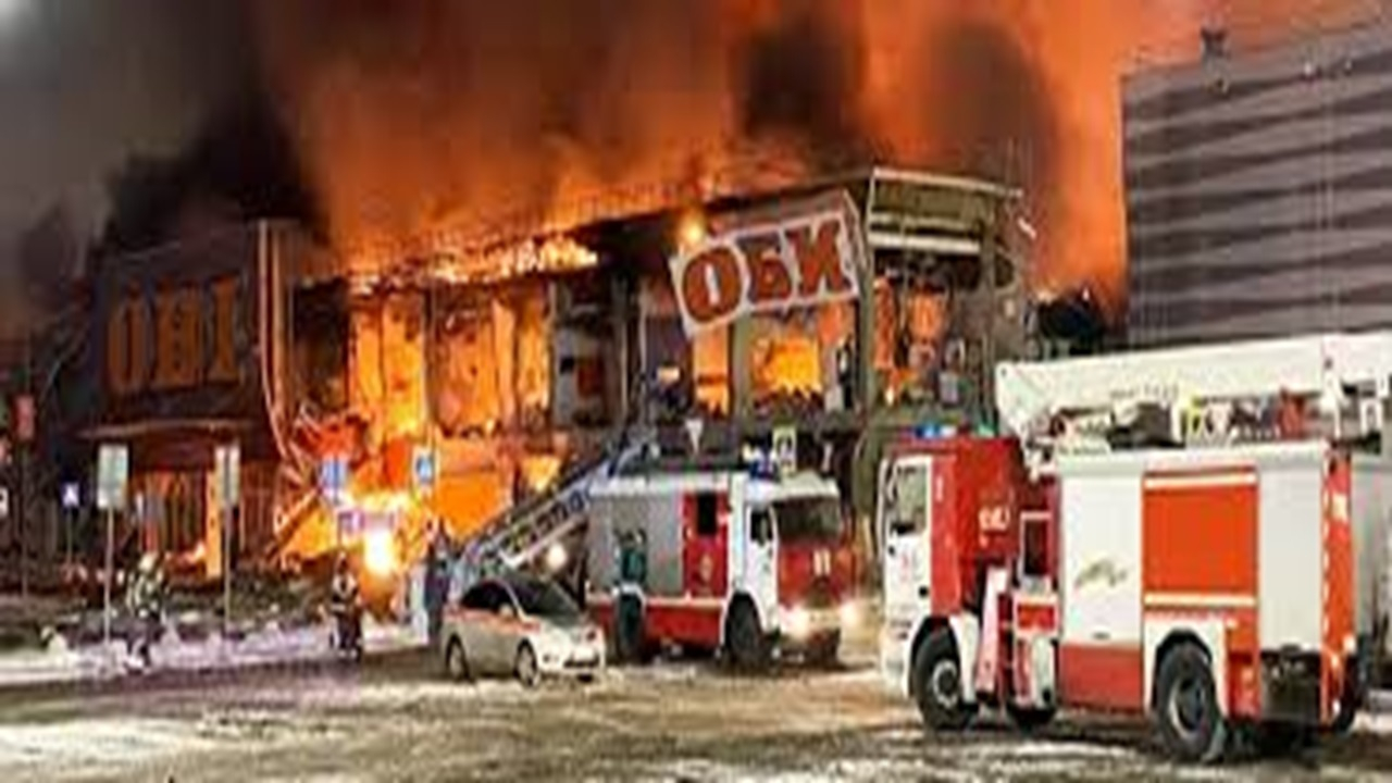 آتش‌سوزی گسترده فروشگاهی در تایوان + فیلم