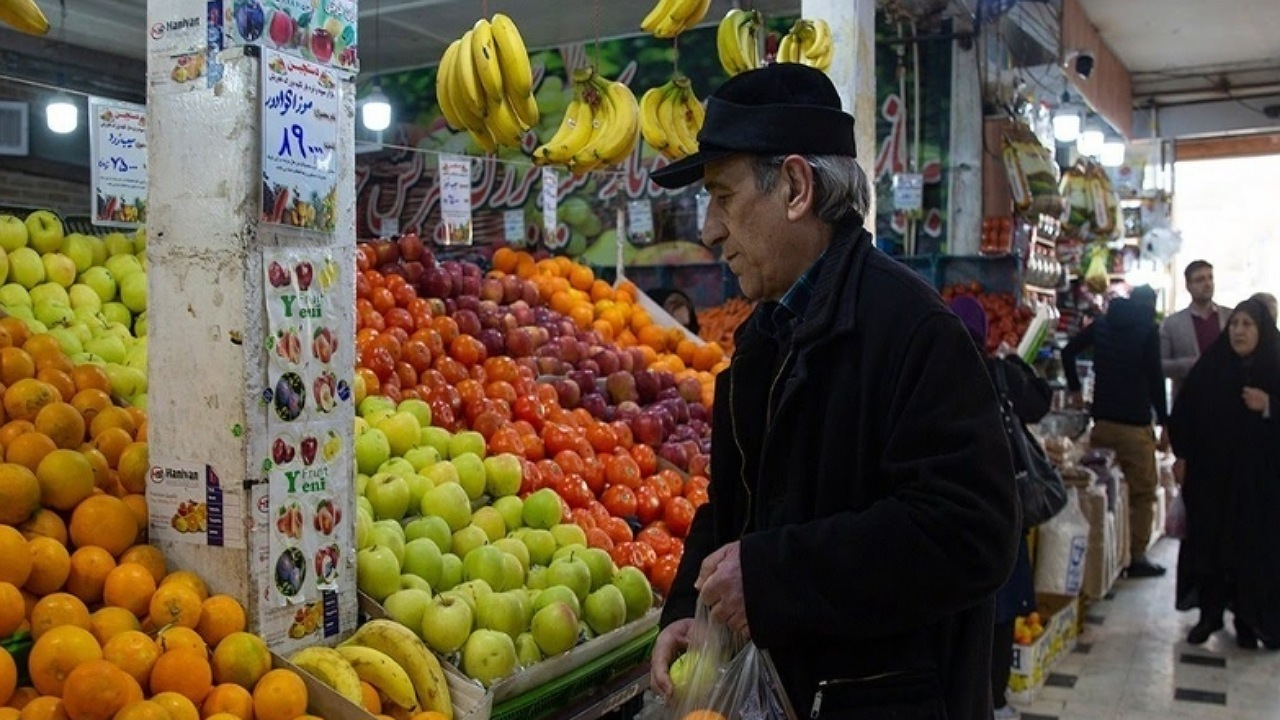 اختلاف قیمت ۴۸ درصدی میوه در میادین و بازار‌های میوه و تره بار به نسبت سطح شهر