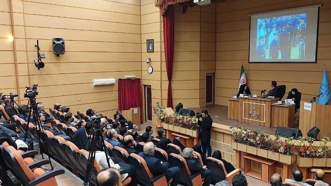 رسیدگی به دادخواهی خانواده شهدا و جانبازان بمباران زمین فوتبال روستای چوار استان ایلام