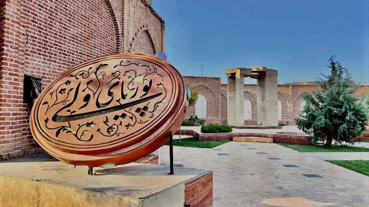 پهلوانی که برای شادی دل مادرِ رقیب خود باخت + فیلم