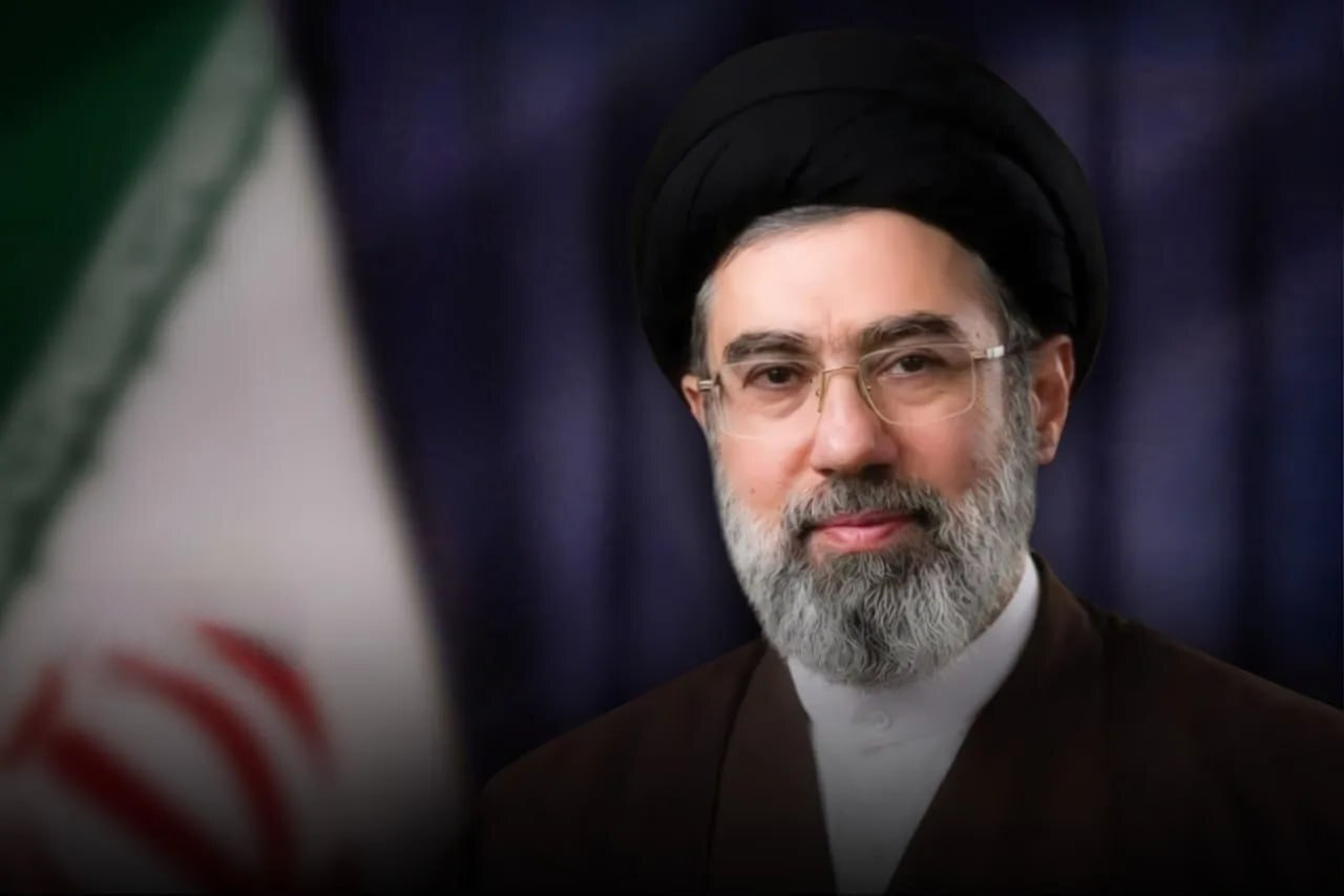 رهبر انقلاب خطاب به دانشآموزان و دانشجویان: پاسدار هویّت ملّی، عزت و استقلال فرهنگی خود باشید