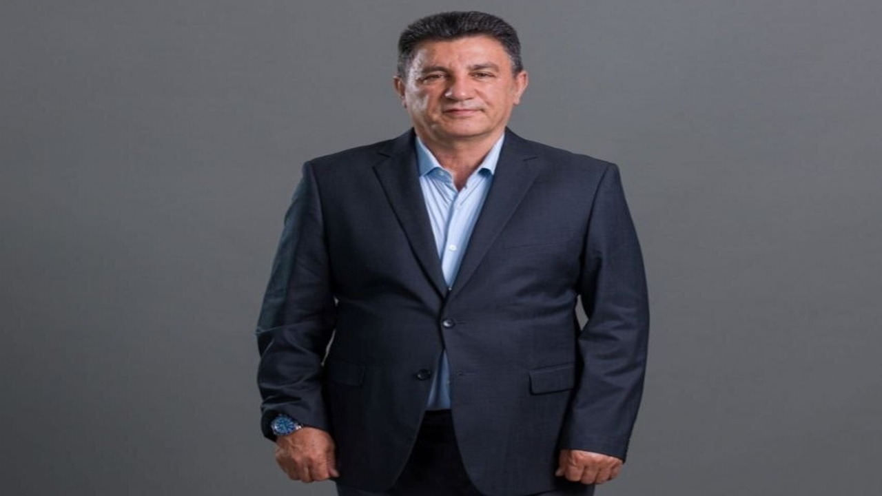 به وقت ایثارگری؛ لطفا رقم قرارداد قلعه نویی را اعلام کنید