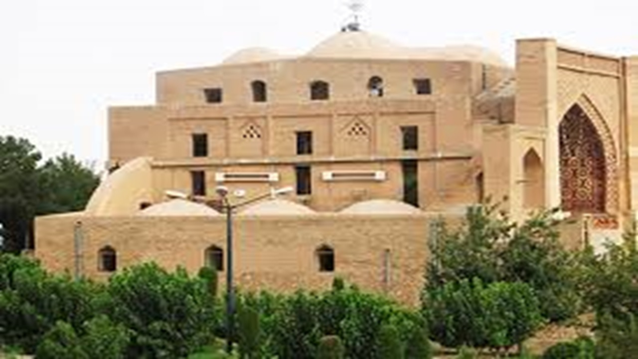 خودنمایی معنویت و معماری در مساجد درمیان + فیلم