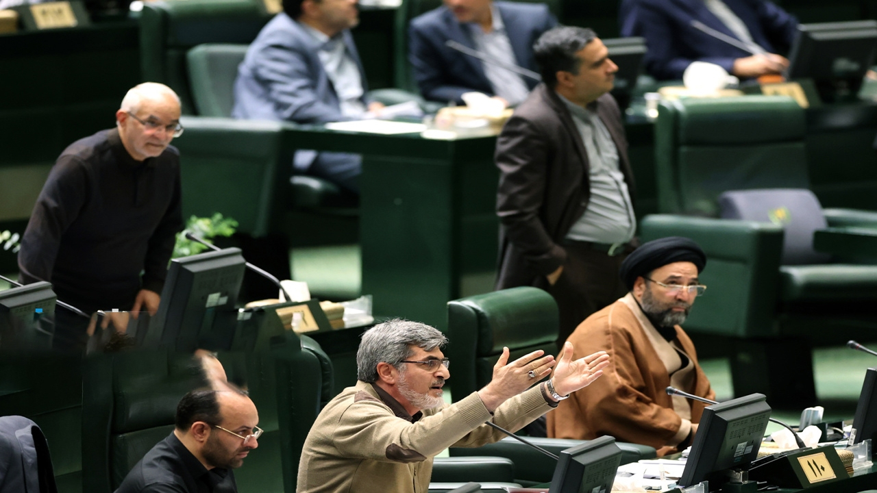 تذکر تند کوچکزاده به نحوه اداره مجلس/ حاجی بابایی: تا ظهر هم داد بزنید عصبانی نمیشوم