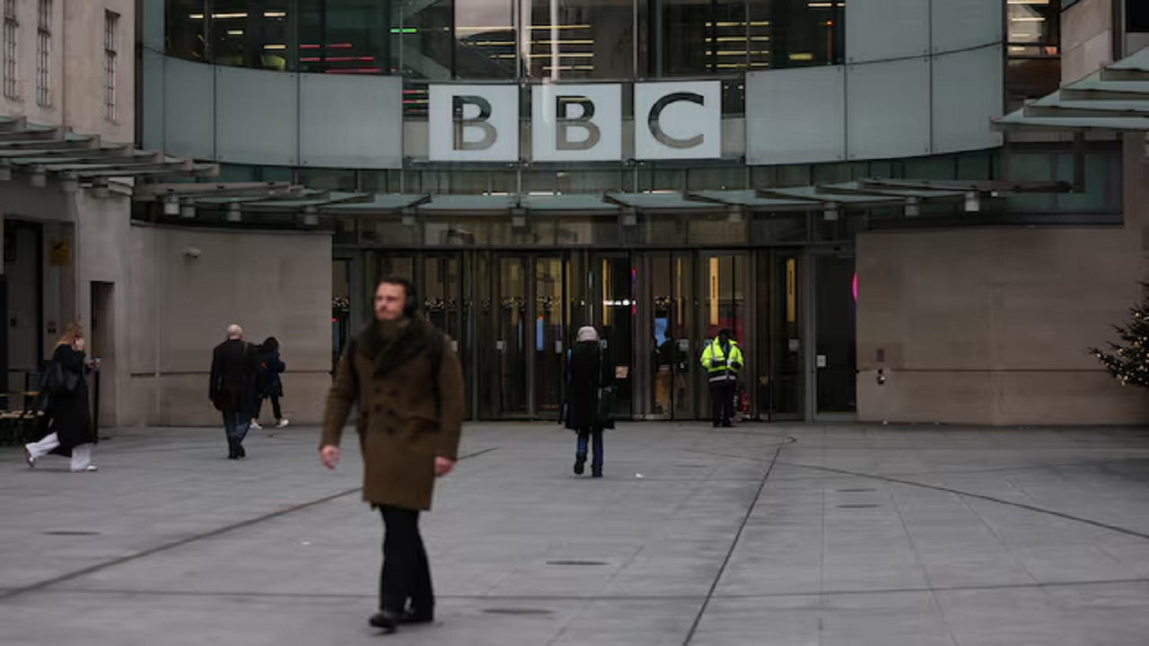بی بی سی: از خود در برابر ترامپ دفاع میکنیم