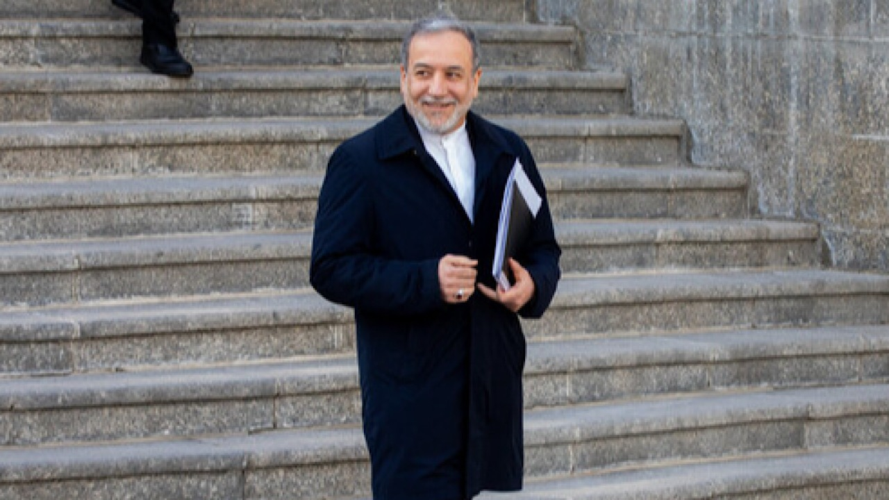 عراقچی: در روزهای اخیر تماسی با ویتکاف نداشتهایم