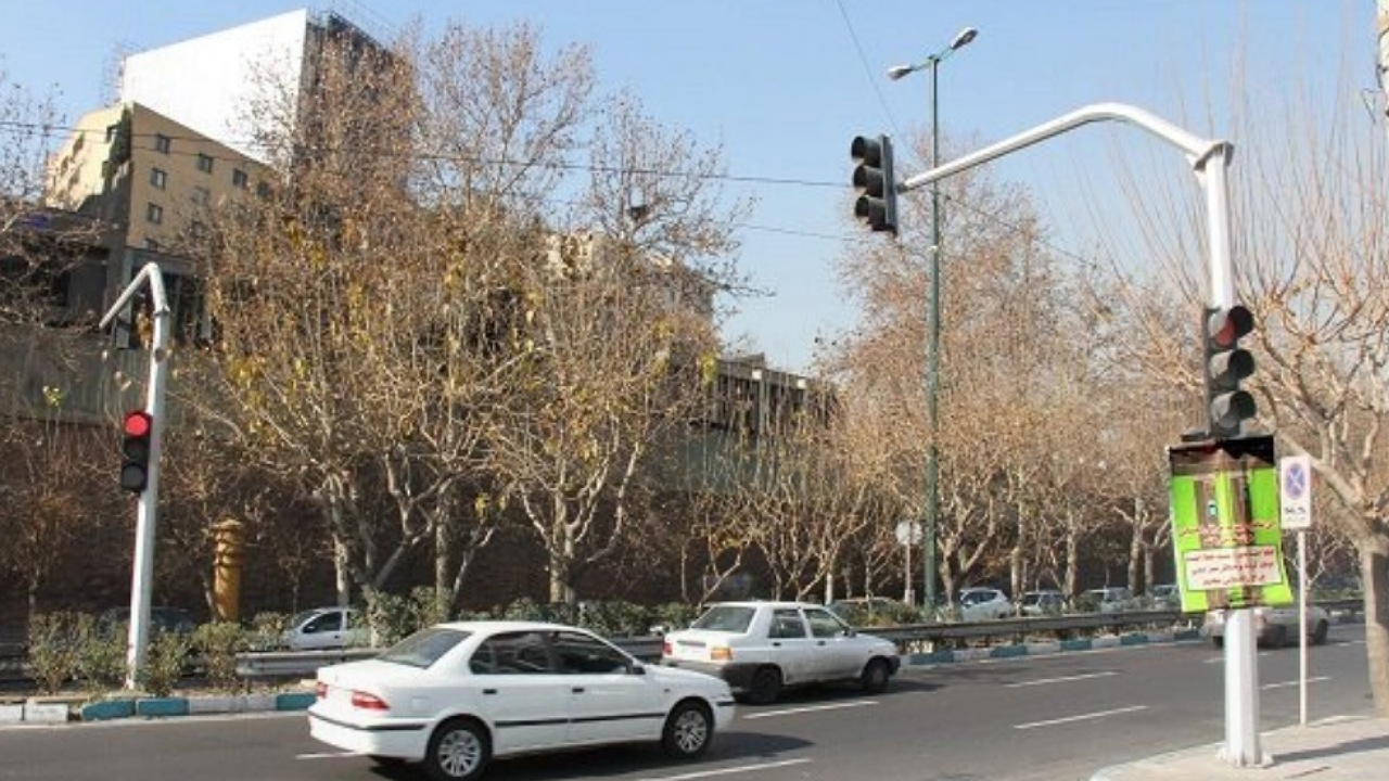 اولین چراغ راهنمایی هوشمند «زمان صفر» تهران راه اندازی شد