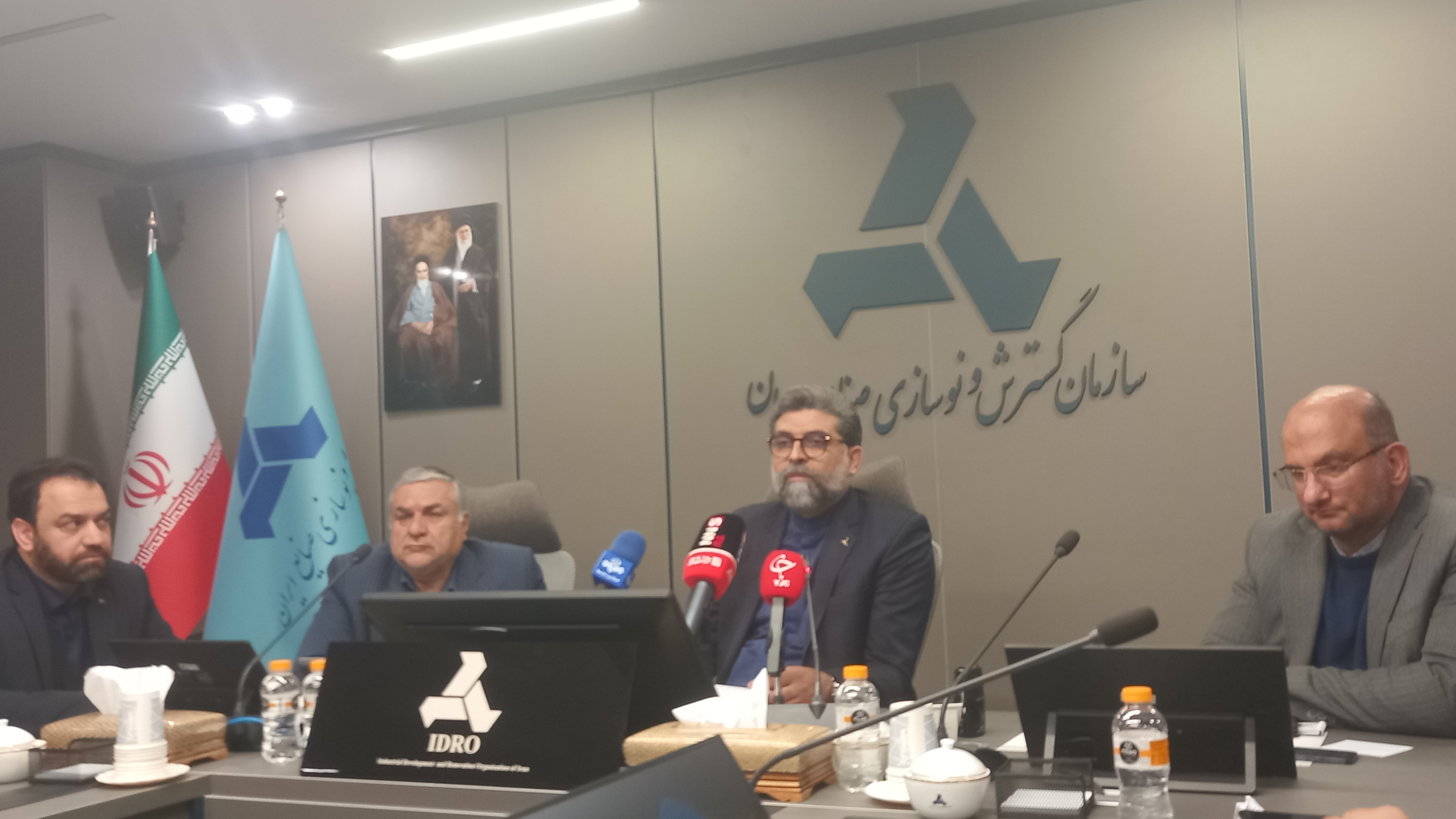 روزانه ۸۸۰ دستگاه خودروی فرسوده از رده خارج می‌شوند/ نوسازی ۲۵۰ هزار دستگاه تا پایان سال+ فیلم