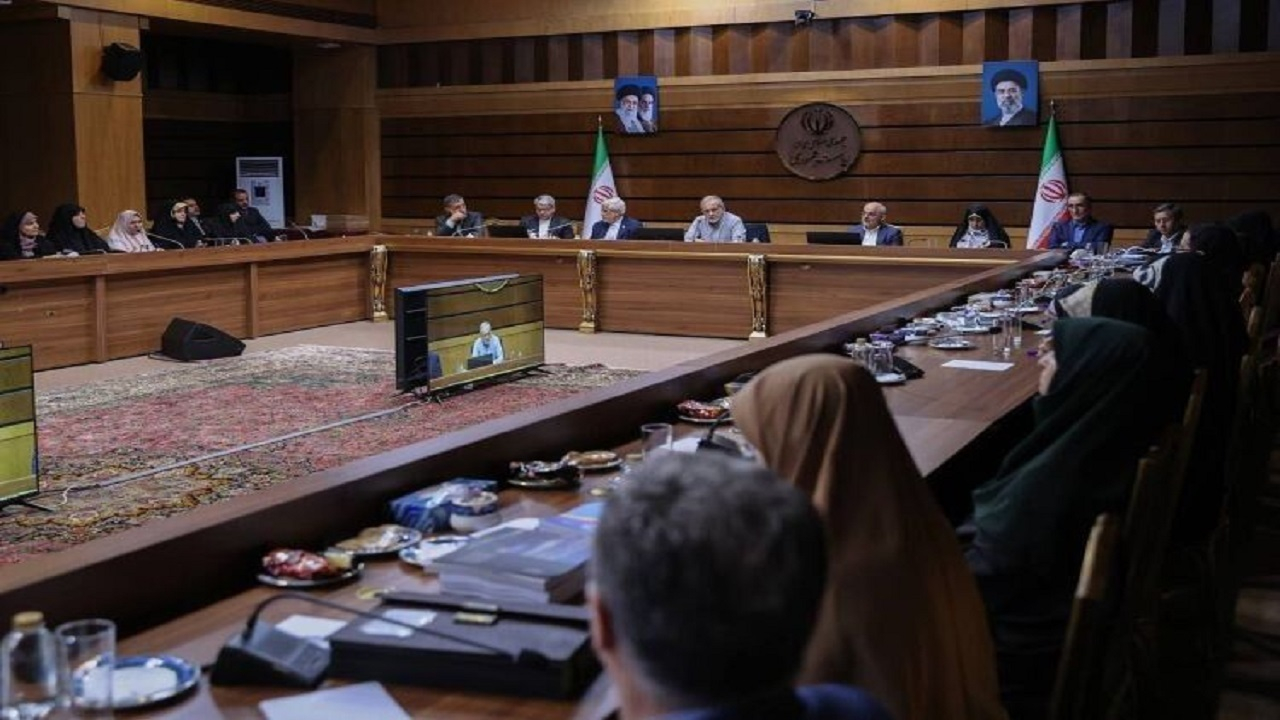 پزشکیان: برای رفع نیاز‌های جامعه فراتر از دیدگاه‌های سیاسی عمل می‌کنیم
