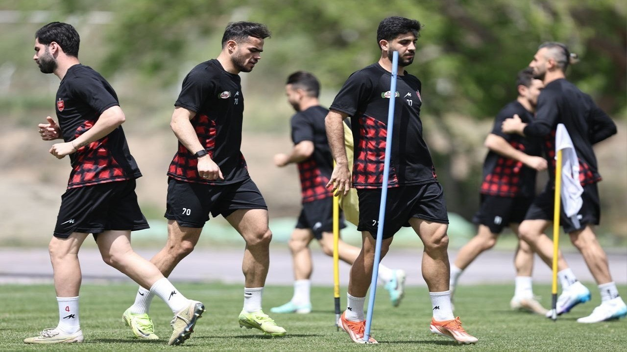 تحویل پاسپورت پرسپولیسیها برای اعزام به اردوی ترکیه