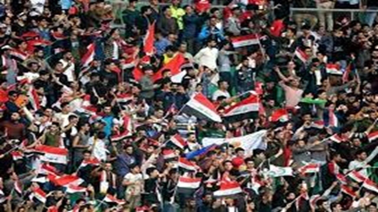 فریاد «لبیک یا حسین» پاسخ تماشاگران عراقی به اهانت هواداران سعودی + فیلم