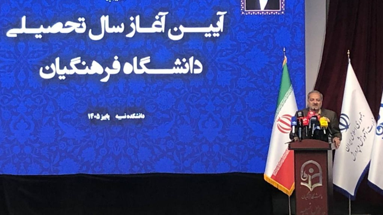 وظیفه معلم فراتر از انتقال دانش است