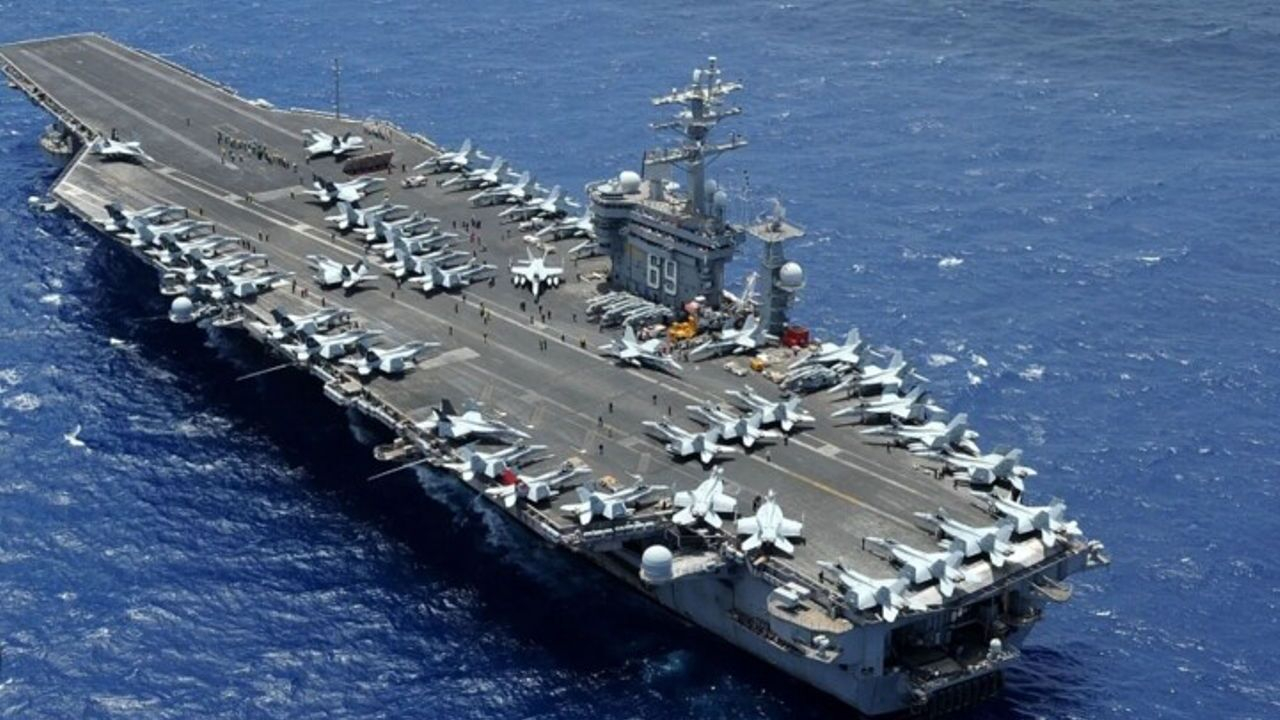 آمریکا در آستانه رویارویی با ونزوئلا؟ استقرار بزرگترین ناو جهان در کارائیب