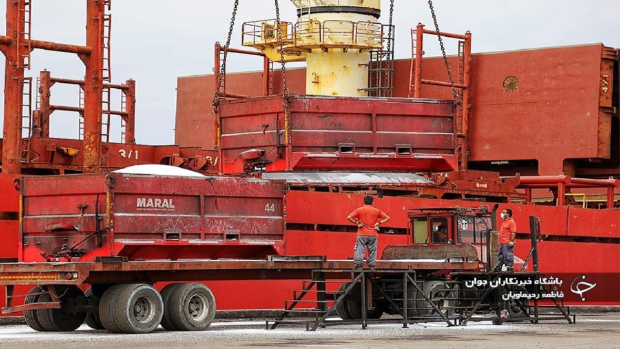 ۳ بندر کشور تا پایان برنامه هفتم به نسل سوم بنادر ارتقا می‌یابند