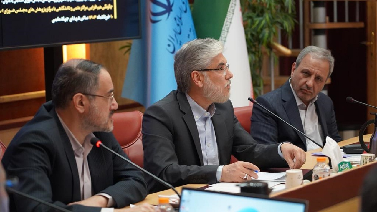 نگاهداری: برای افزایش حضور نخبگان در بخش عمومی باید اقدام کنیم/ سیمایی صراف: نیازمند حکمرانی علم هستیم