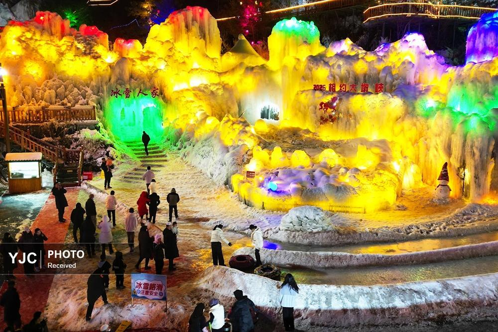 منتخبی از عکس‌های خبری جهان / ۶ دی ۱۴۰۴