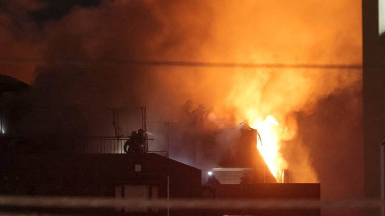 وقوع آتشسوزی بزرگ در پی انفجار در تأسیسات فولاد ژاپن